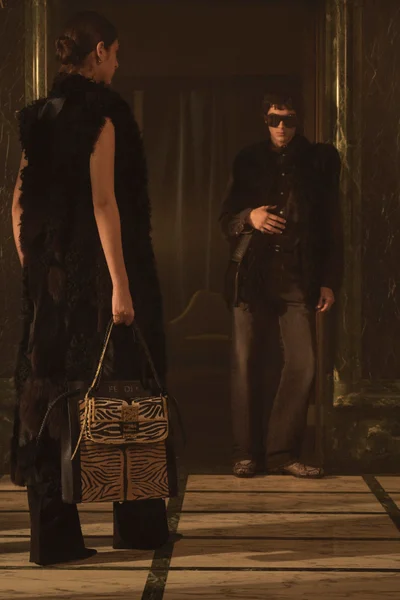 Look 27
